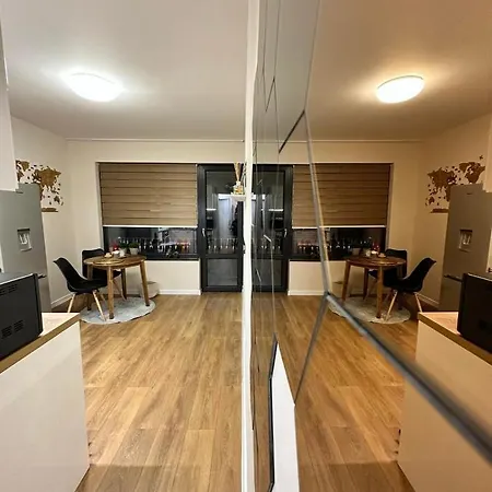 Cozy With Balcony, 5 Min Away From The Beach- Part Of The Family 'vicki Apart Apartmán *