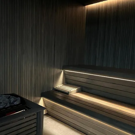Cozy With Balcony, 5 Min Away From The Beach- Part Of The Family 'vicki Apart Warna