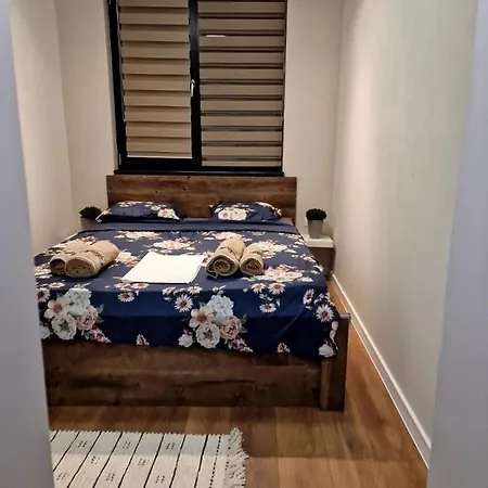 Cozy With Balcony, 5 Min Away From The Beach- Part Of The Family 'vicki Apart *