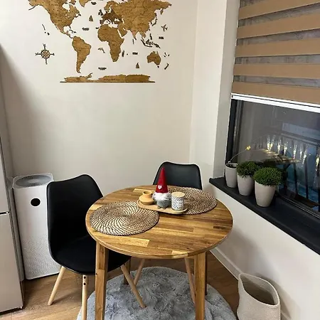 Cozy With Balcony, 5 Min Away From The Beach- Part Of The Family 'vicki Apart Apartment